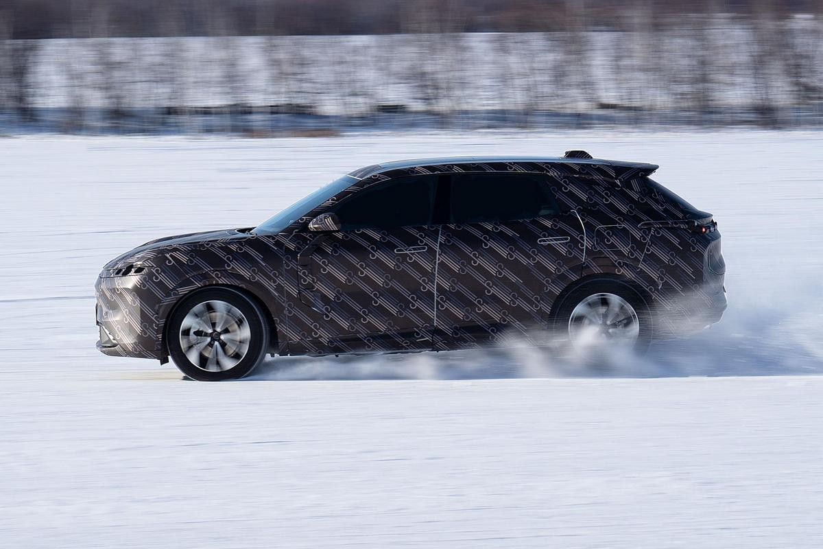 new-lynk-suv-10.jpg