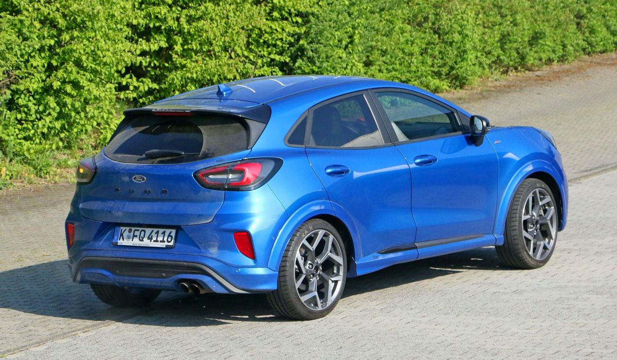 Ford-Puma-ST-spy3.jpg