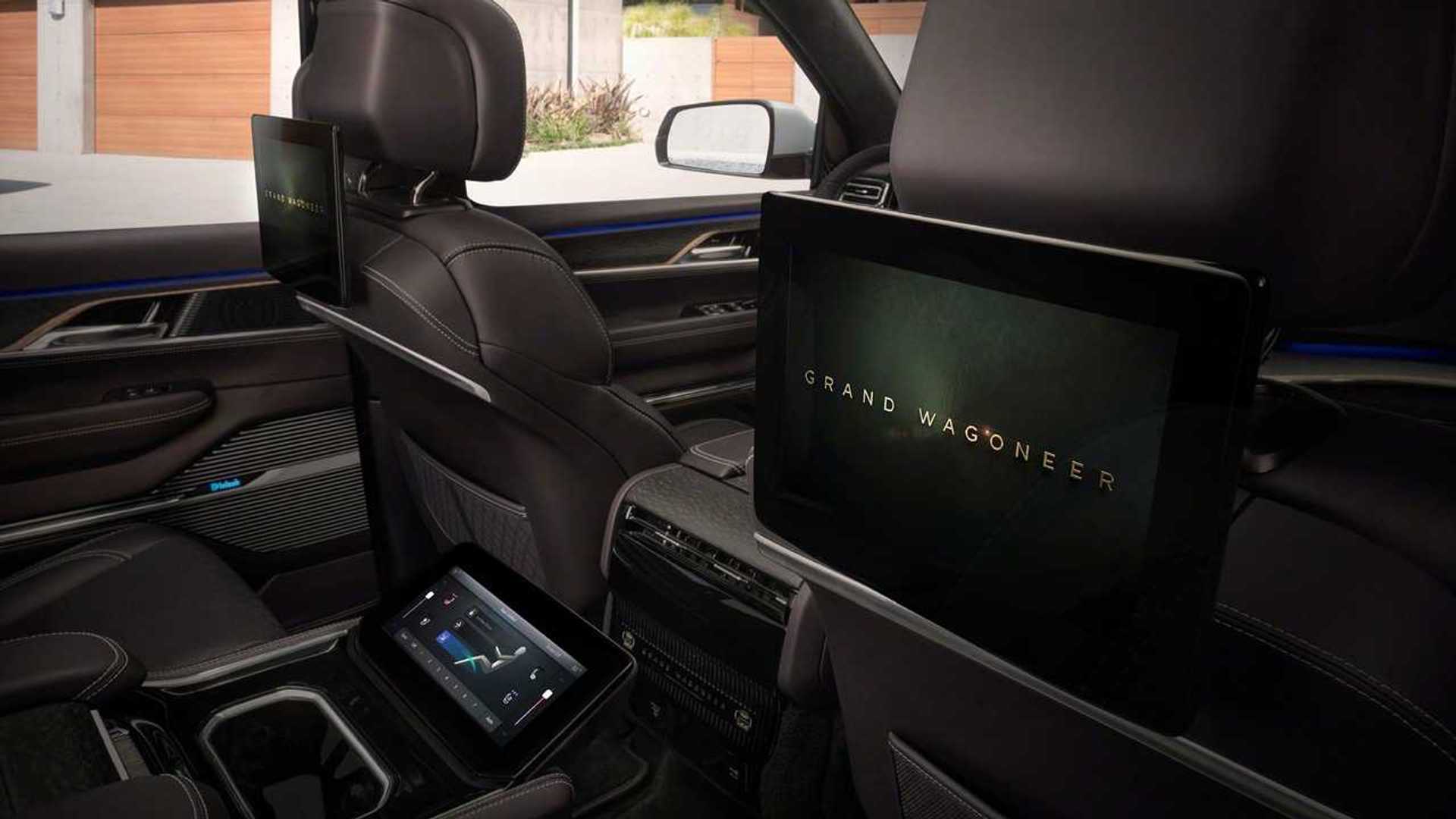 jeep-grand-wagoneer-concept-interior.jpg