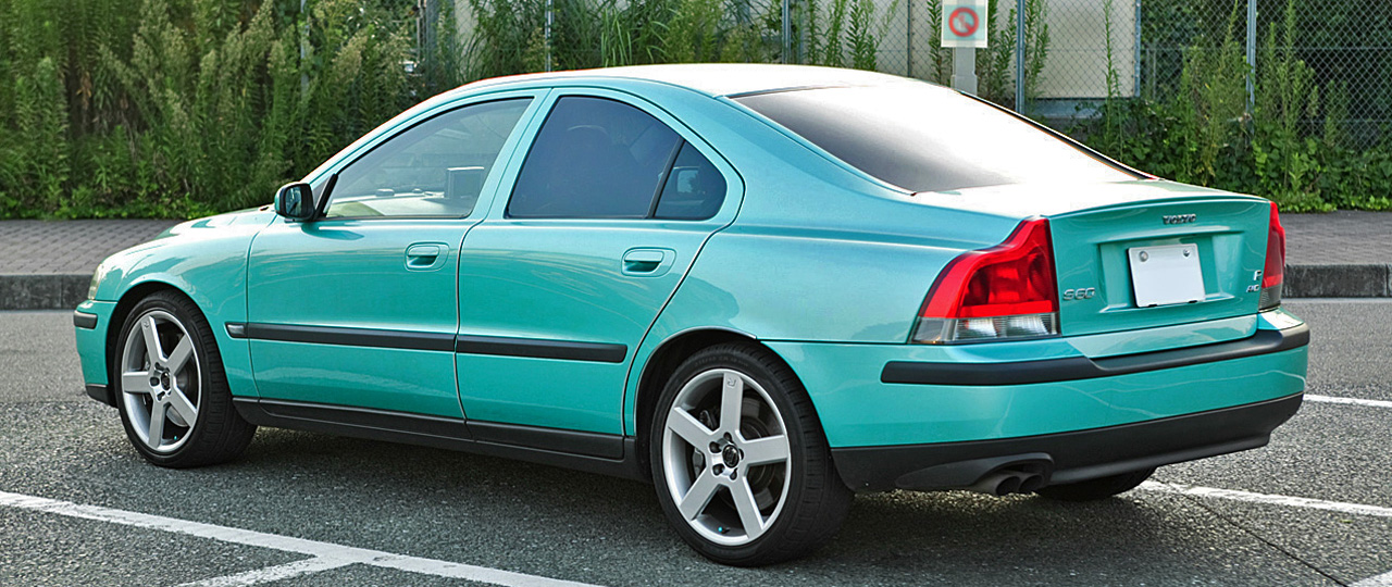 Volvo_S60_R_001.JPG