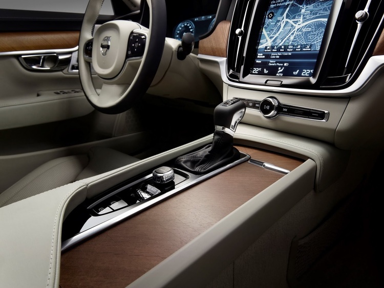 interior-comp-merc-jag-volvo-s90-9.jpg