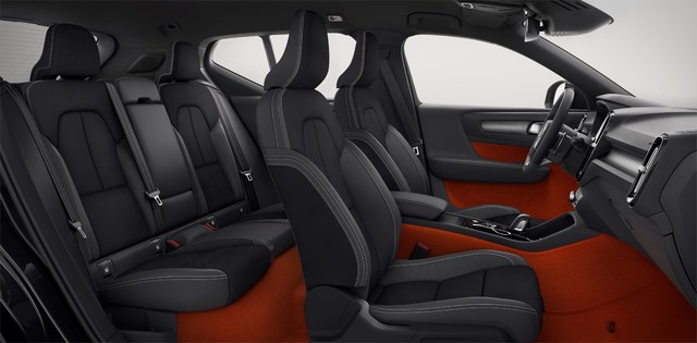 213048_New_Volvo_XC40_interior.jpg