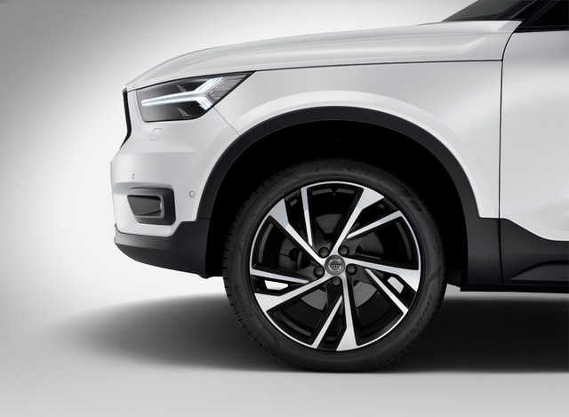 213057_New_Volvo_XC40_exterior_detail.jpg