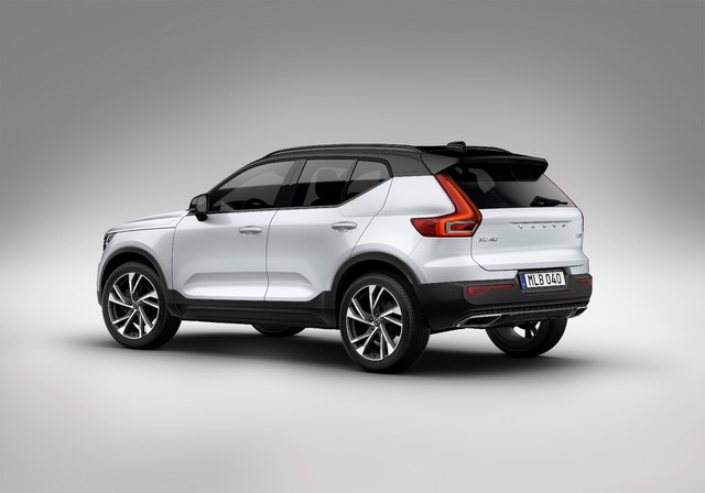 213067_New_Volvo_XC40_exterior.jpg