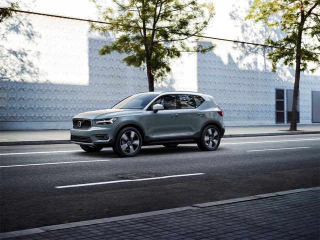 213085_New_Volvo_XC40_exterior.jpg