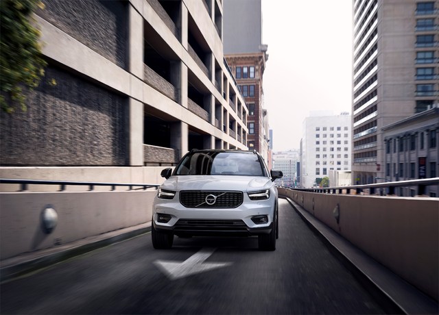 213093_New_Volvo_XC40_exterior.jpg