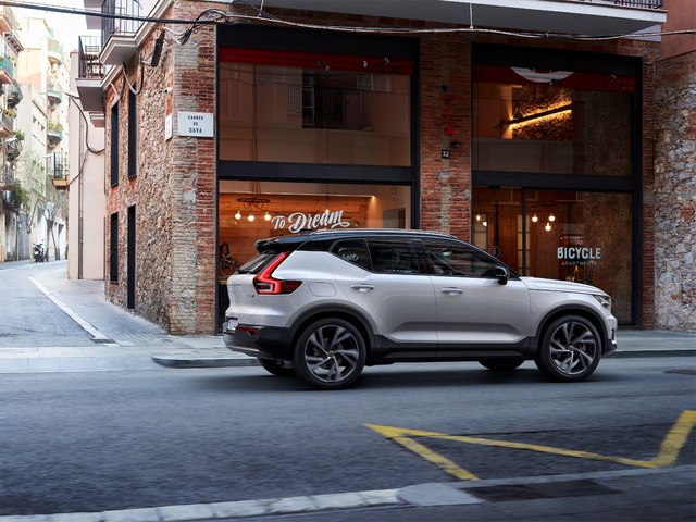 213094_New_Volvo_XC40_exterior.jpg