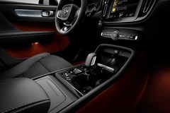 213043_New_Volvo_XC40_interior.jpg
