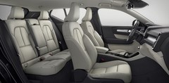 213047_New_Volvo_XC40_interior.jpg