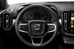 213053_New_Volvo_XC40_interior.jpg