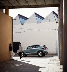 213081_New_Volvo_XC40_exterior.jpg