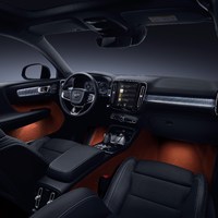 213042_New_Volvo_XC40_interior.jpg