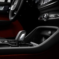 213044_New_Volvo_XC40_interior.jpg