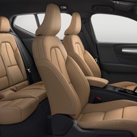 213046_New_Volvo_XC40_interior.jpg