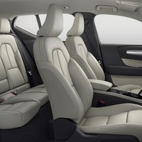 213047_New_Volvo_XC40_interior.jpg