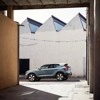 213082_New_Volvo_XC40_exterior.jpg