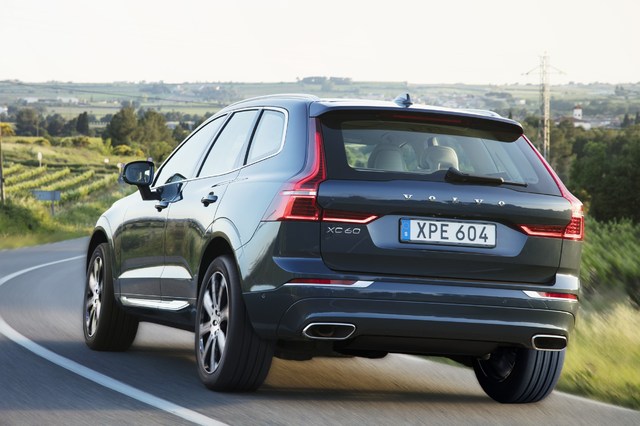 208156_The_new_Volvo_XC60_T6.jpg