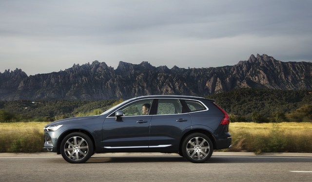 208162_The_new_Volvo_XC60_T6.jpg