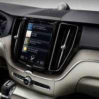 205054_The_new_Volvo_XC60_Sensus_centre_display_updates.jpg