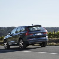 208154_The_new_Volvo_XC60_T6.jpg