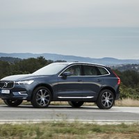 208160_The_new_Volvo_XC60_T6.jpg