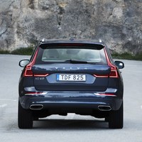 208166_The_new_Volvo_XC60_T6.jpg