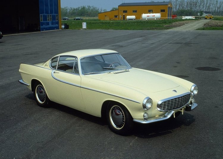 1966 Volvo P1800.jpg