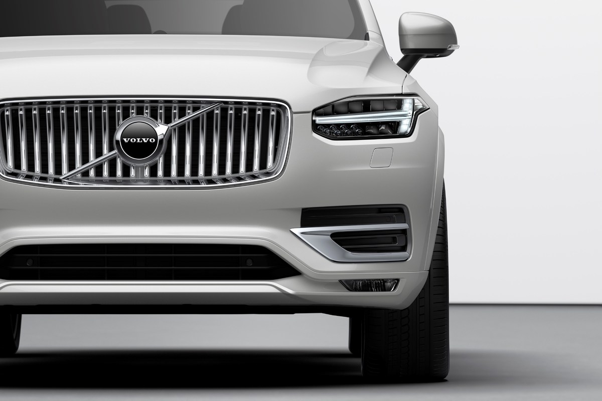 248317_The_refreshed_Volvo_XC90_Inscription_T8_Twin_Engine_in_Birch_Light.jpg