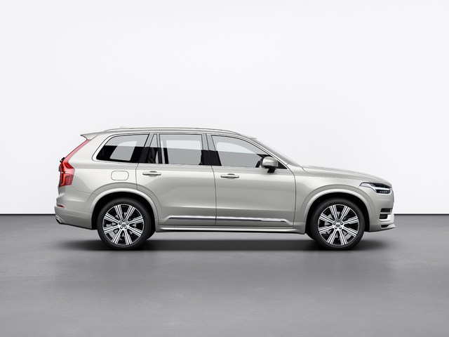 248337_Refreshed_Volvo_XC90_Inscription_T8_Twin_Engine_in_Birch_Light_Metallic.jpg