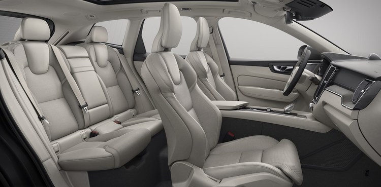 XC60 interior.jpg